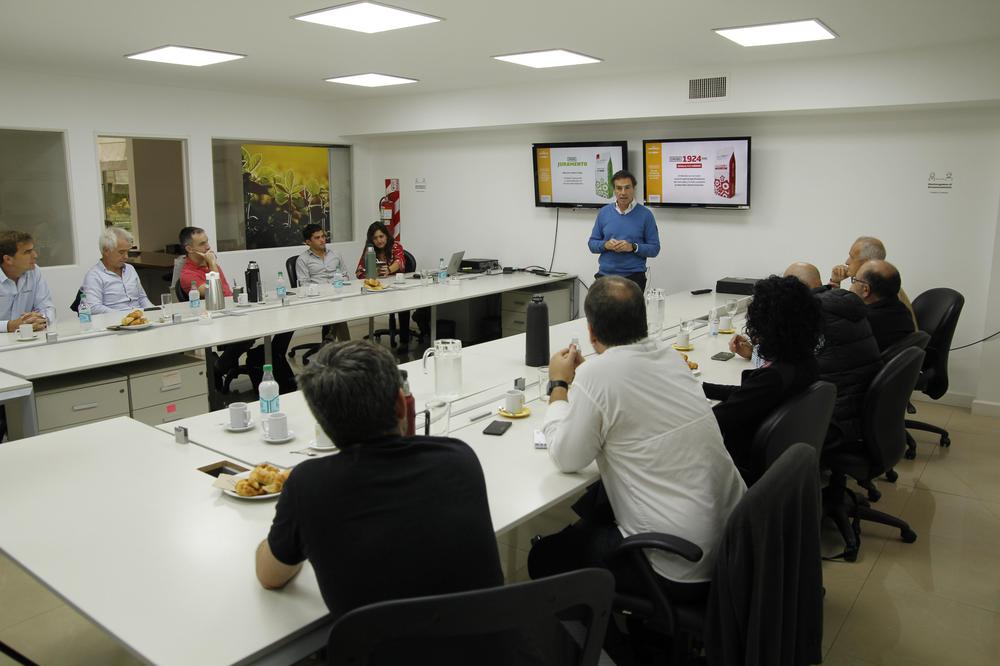 Lanzamiento Los Grobo