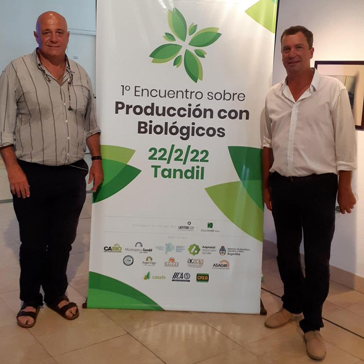 Jorge Gonzalez Montanwer de CREA Mar y Sieras y Fabrio Knell de la Asociación de productores de Tandil