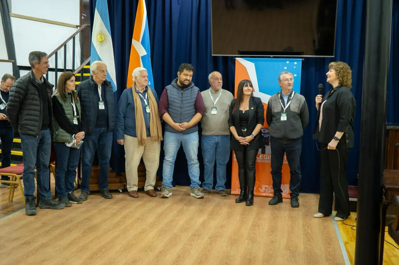 8f71ced7-9bd5-437b-b9c3-f43e2eb0f7de