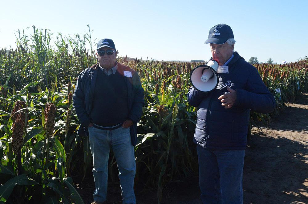 Vicente Trucillo y Victor Tobin, entre los  maximos referentes en sorgo en Argentina