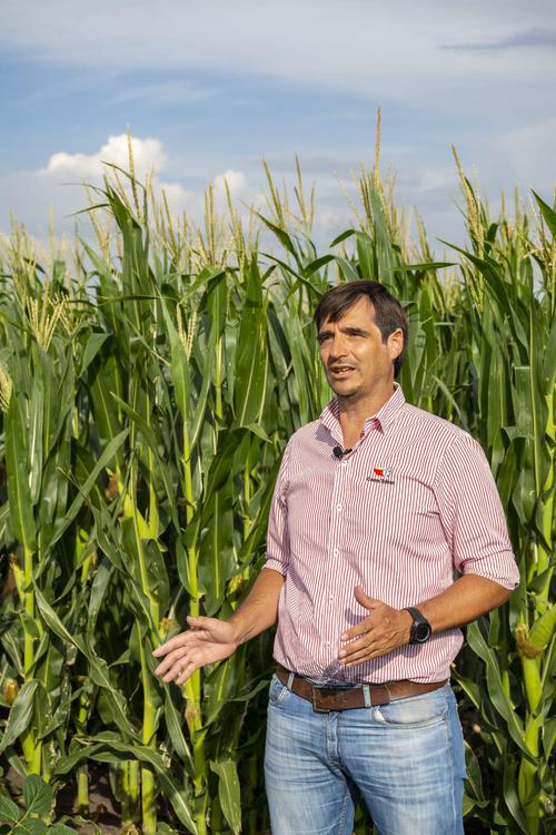 Santiago Torres, asesor a cargo de Siembras Asociadas a productores en Tandil de la firma Ceres Tolvas
