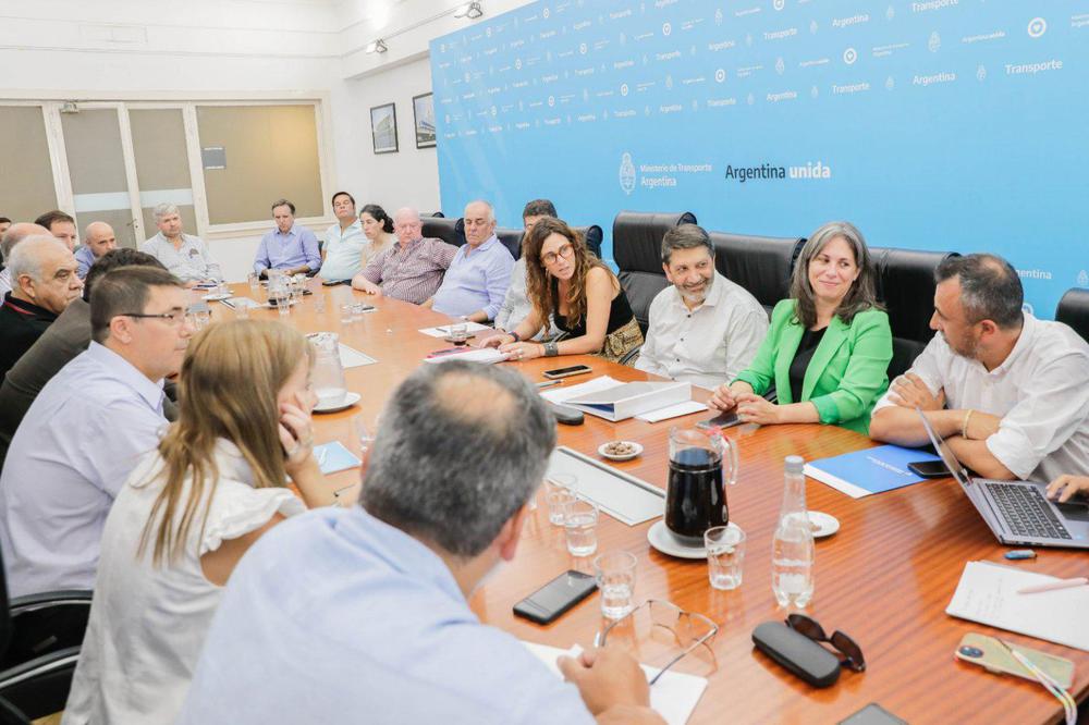 cn-TRANSPORTE-DE-CARGAS-2-1536x1023